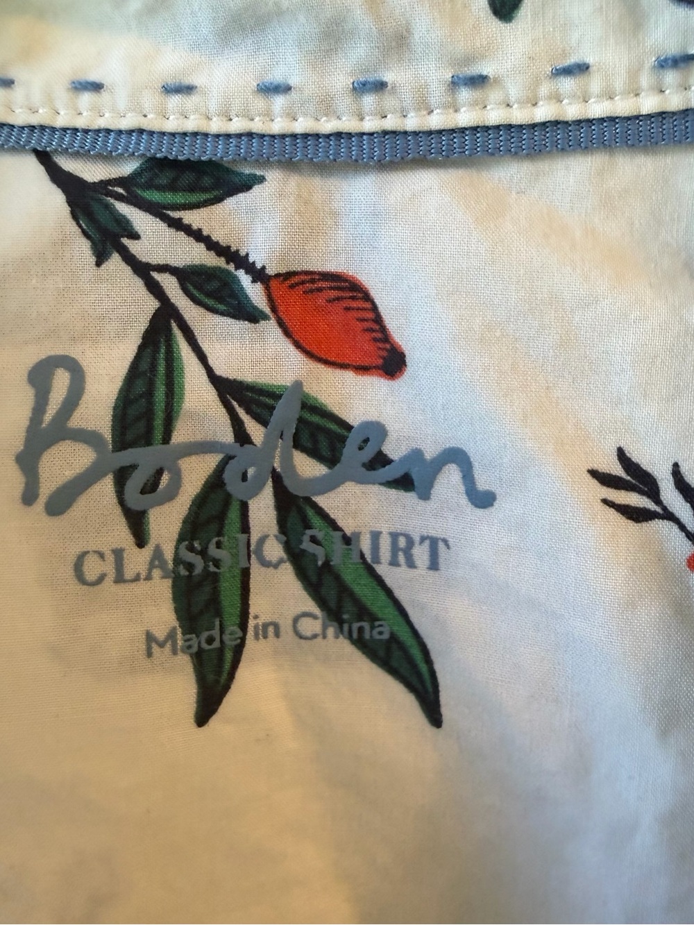 NWOT Boden Cool White Shirt w/ Animal Accents, Size M - Picture 4 of 7